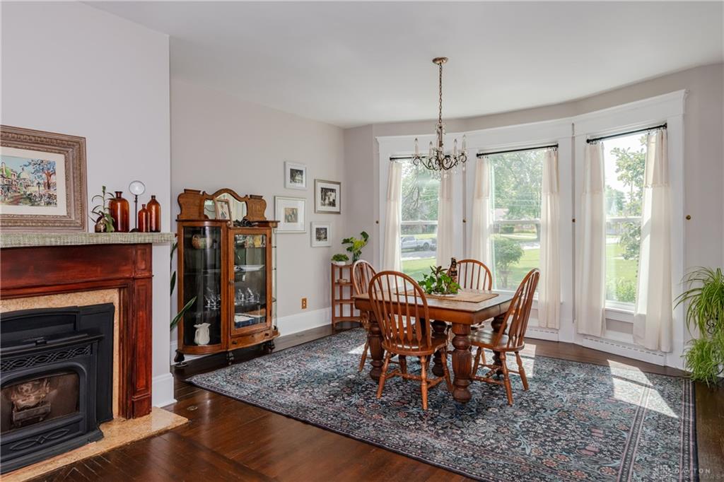 4 High Property Photo 31