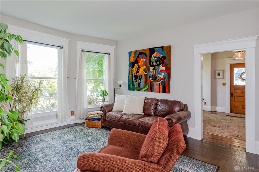 4 High Property Photo 34