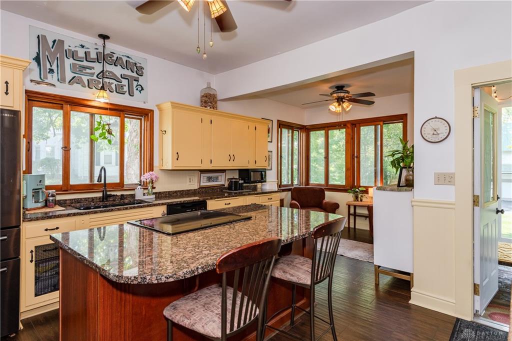 4 High Property Photo 39