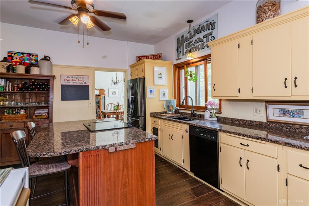 4 High Property Photo 41