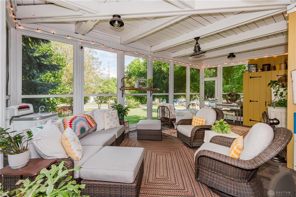 4 High Property Photo 53