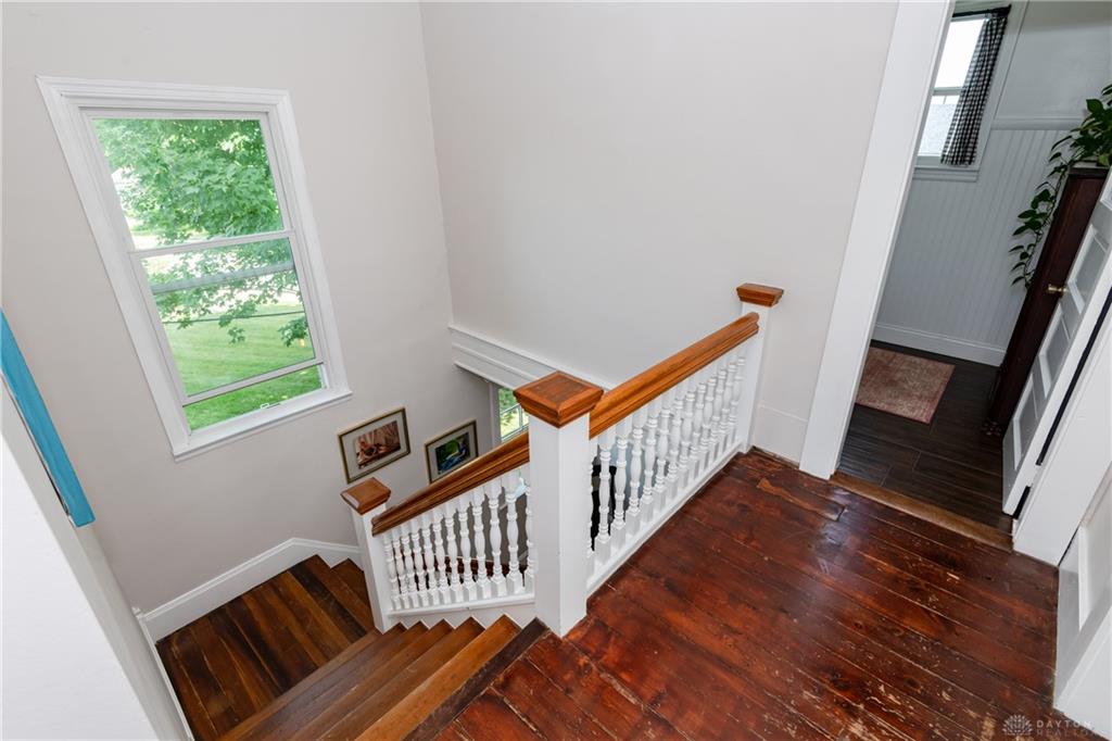 4 High Property Photo 72