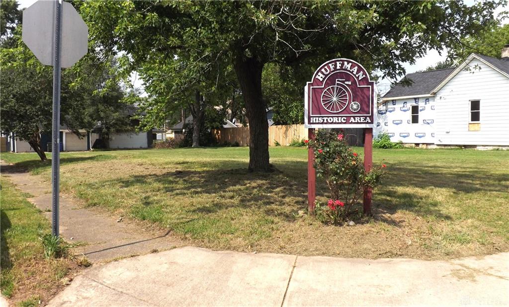 2205 E. 5th Street