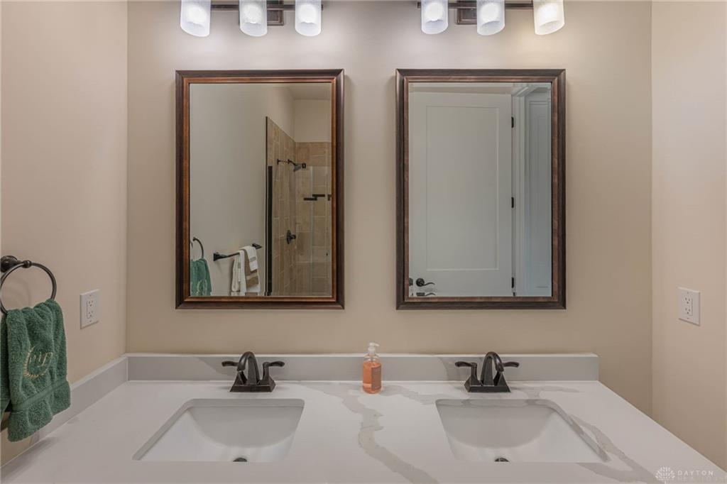 278 E Powell Property Photo 32