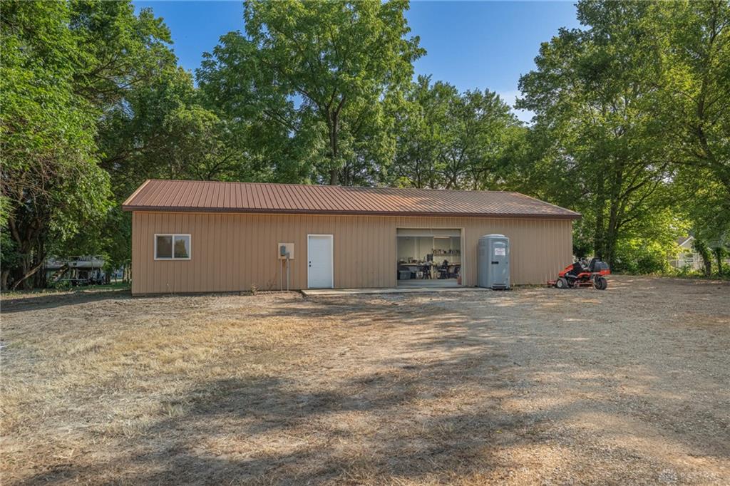 278 E Powell Property Photo 37