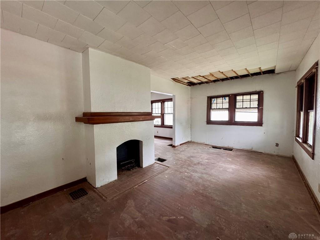 230 E Fairview Property Photo 3
