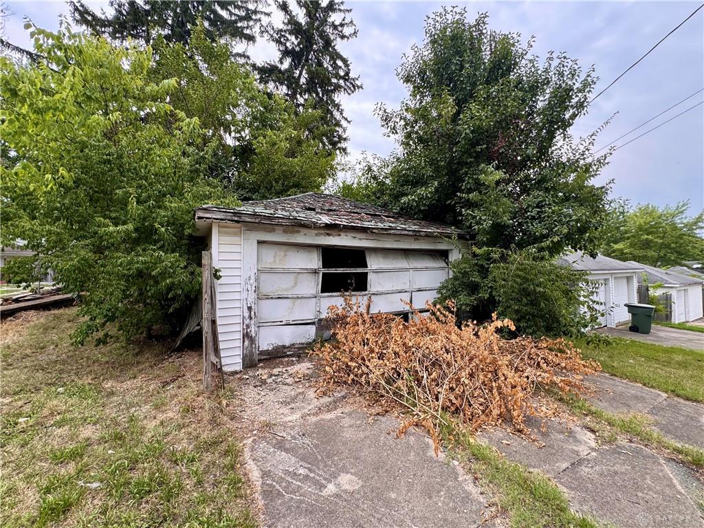 230 E Fairview Property Photo 14
