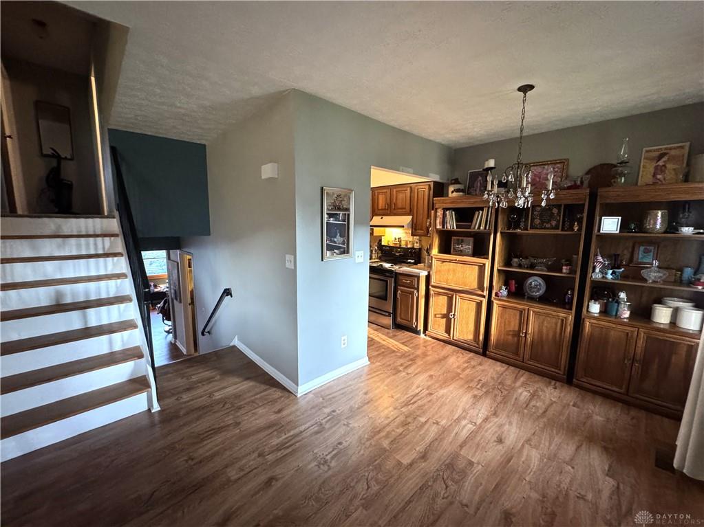 126 W Van Lake Property Photo 3