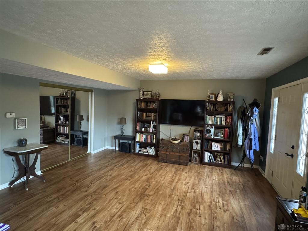 126 W Van Lake Property Photo 9