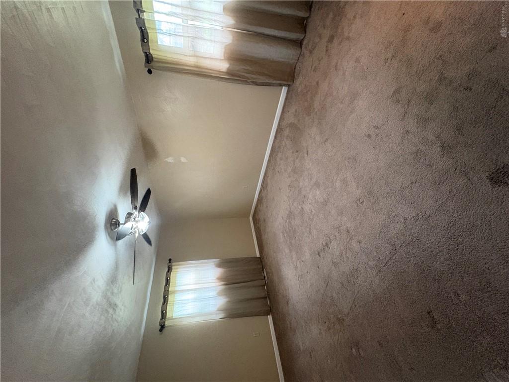 514 Snowglen Property Photo 3