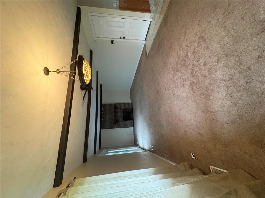 514 Snowglen Property Photo 6
