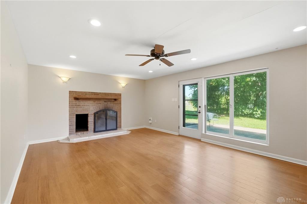 1801 Burgundy Property Photo 5