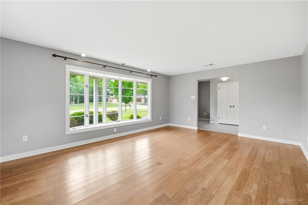 1801 Burgundy Property Photo 10