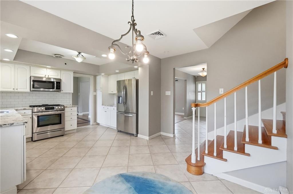 1801 Burgundy Property Photo 19