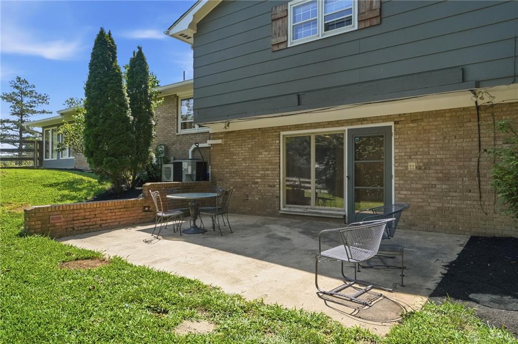 1801 Burgundy Property Photo 58