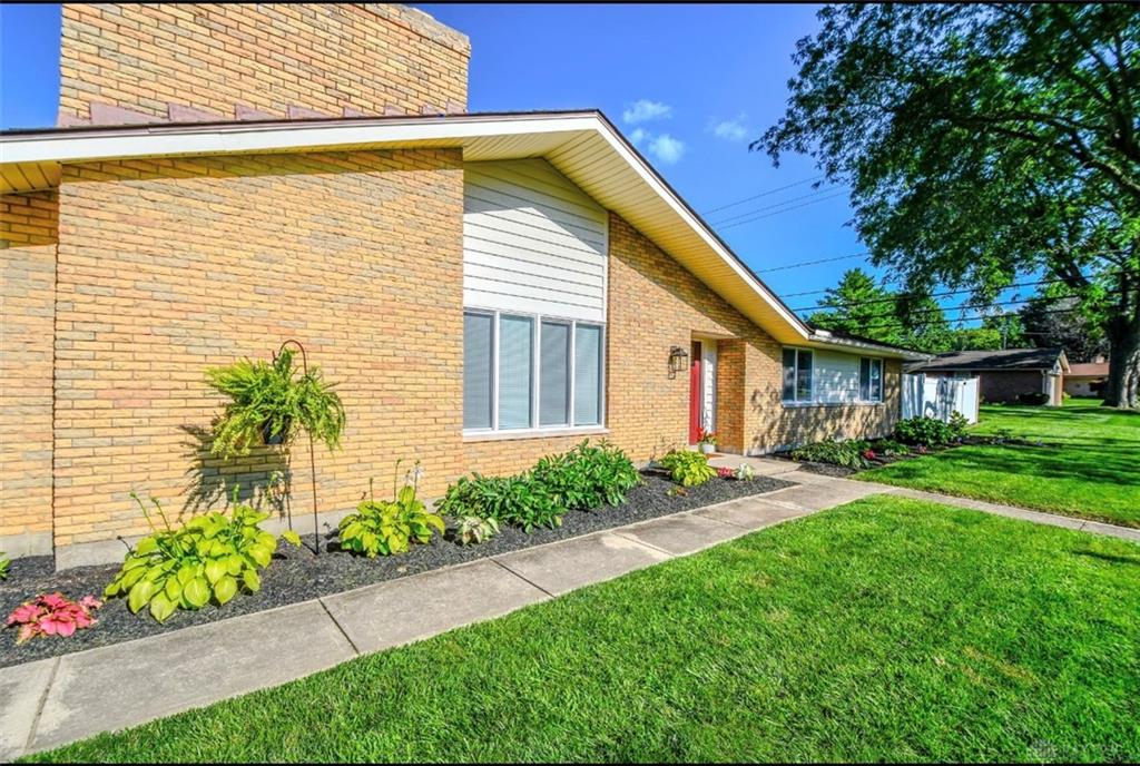 2276 Brookpark Property Photo 3