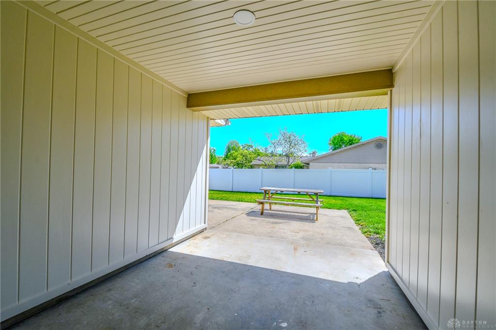 2276 Brookpark Property Photo 11