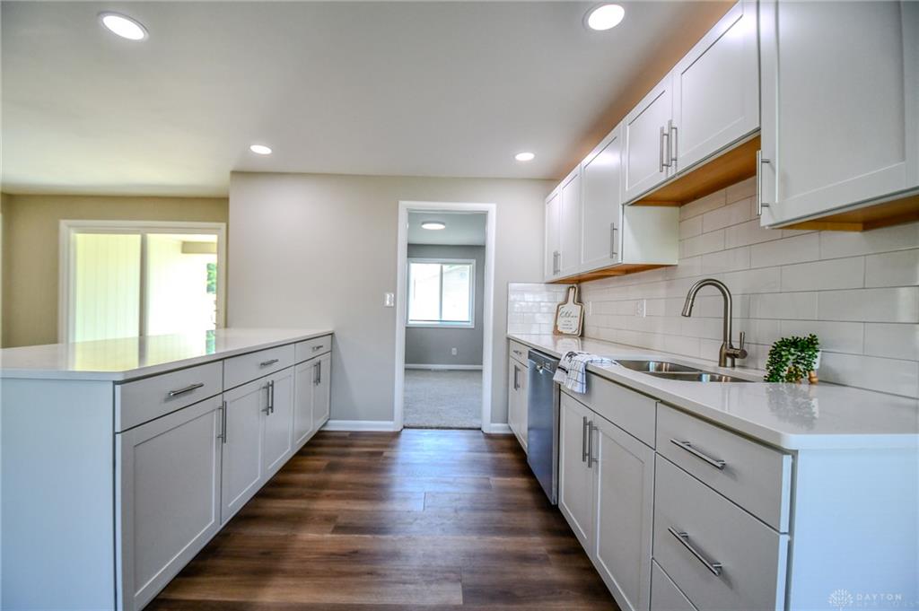 2276 Brookpark Property Photo 16