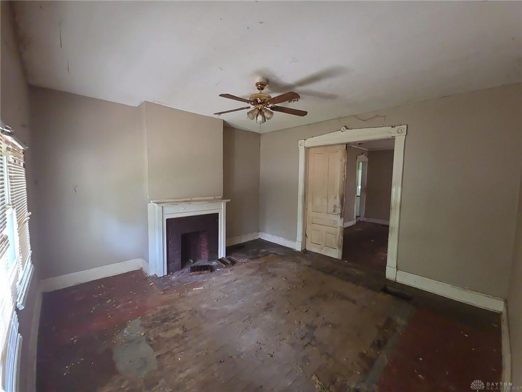 1027 W Riverview Property Photo 7