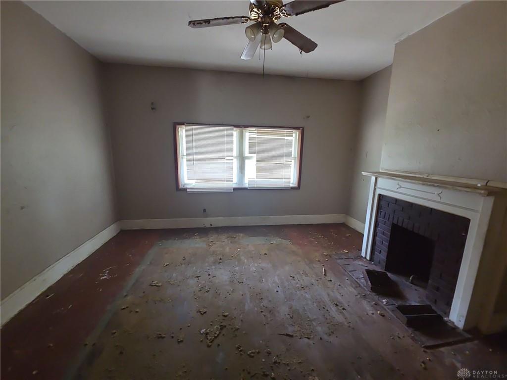 1027 W Riverview Property Photo 9