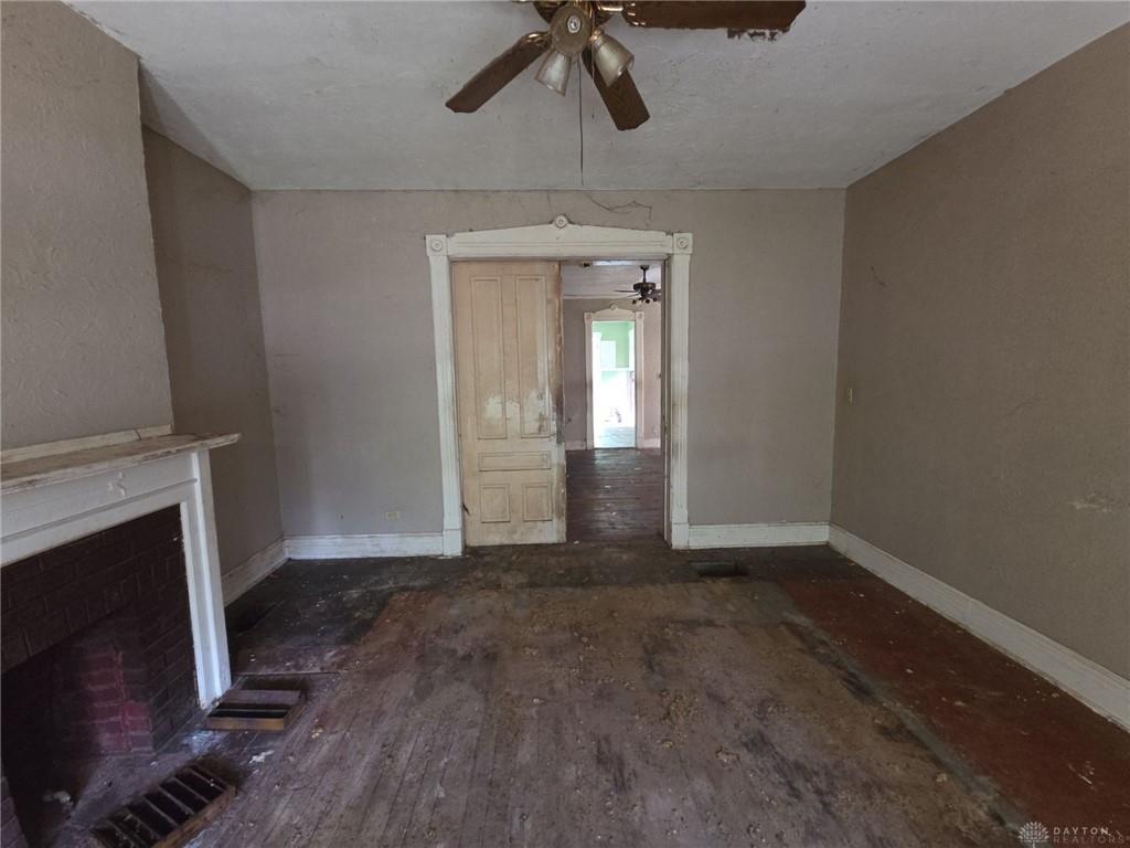1027 W Riverview Property Photo 10