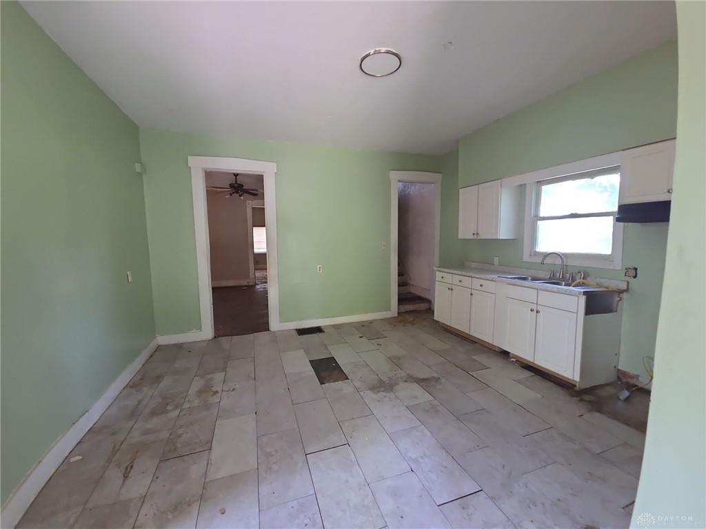 1027 W Riverview Property Photo 19