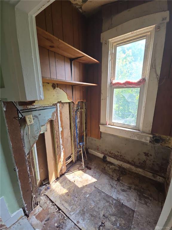 1027 W Riverview Property Photo 21