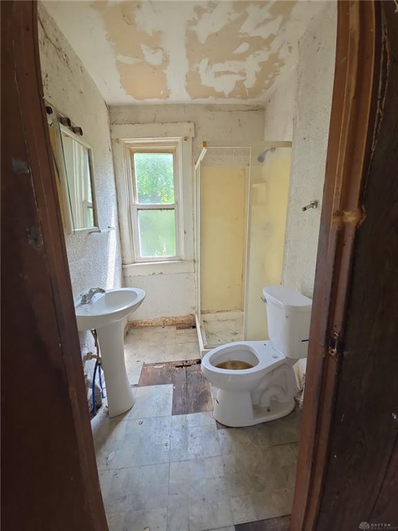 1027 W Riverview Property Photo 23