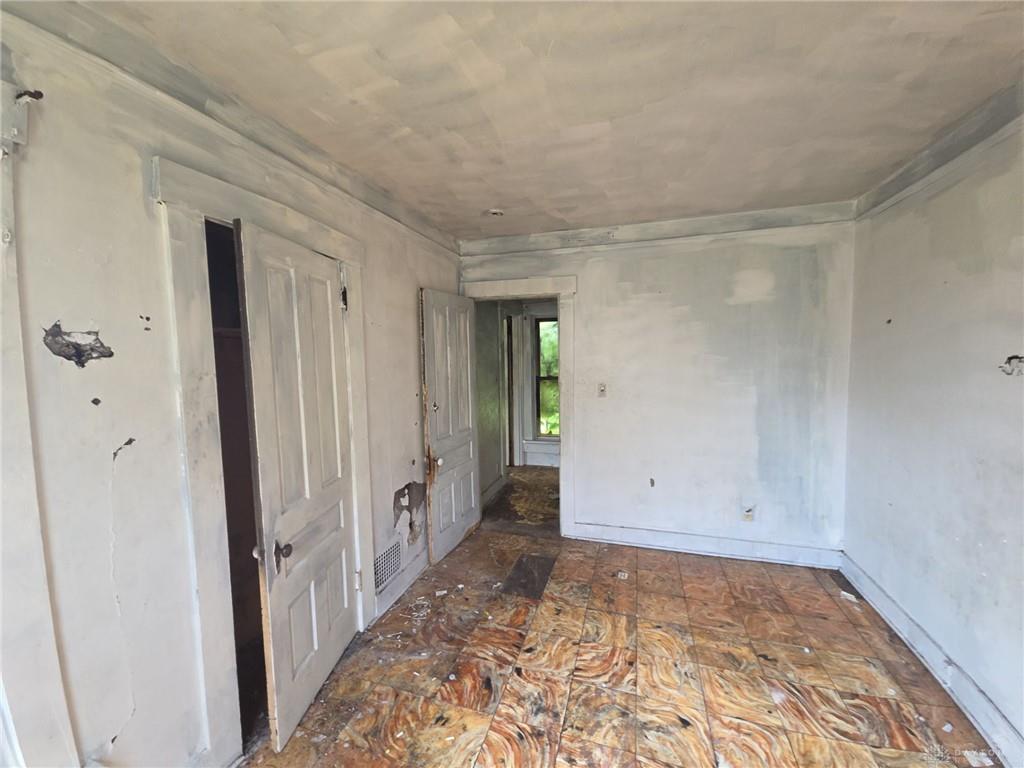 1027 W Riverview Property Photo 34