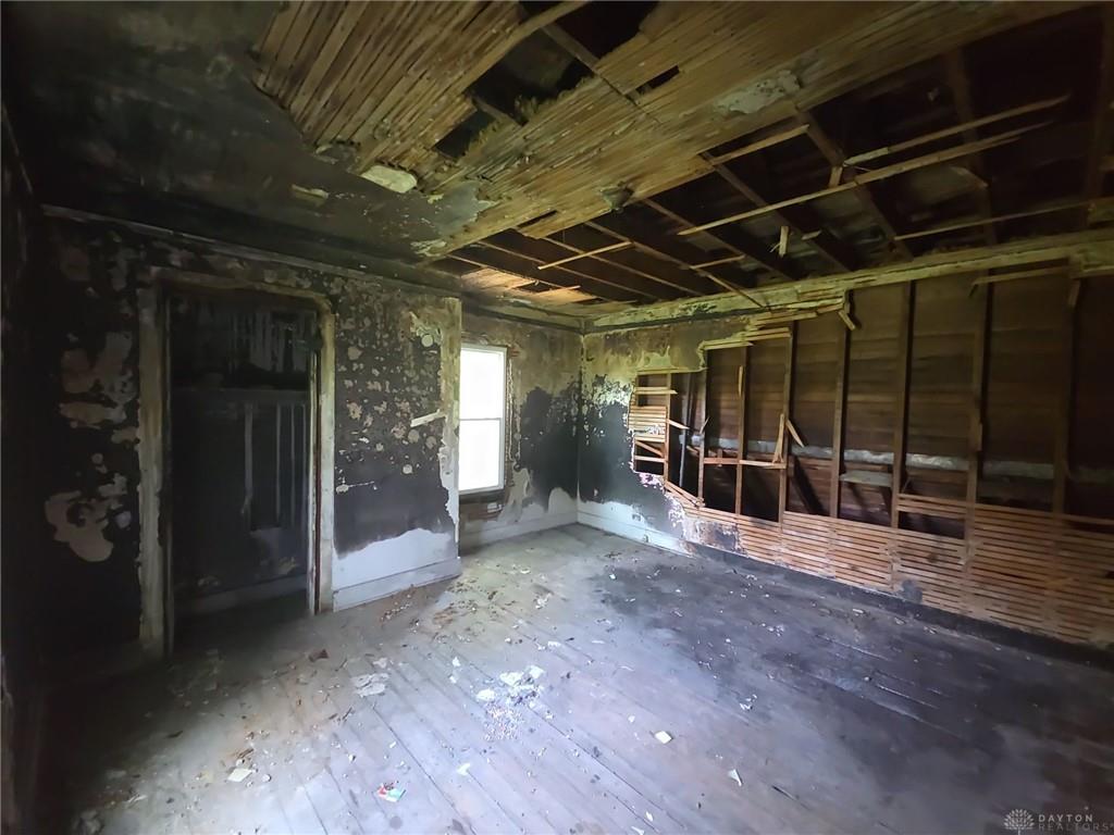 1027 W Riverview Property Photo 38
