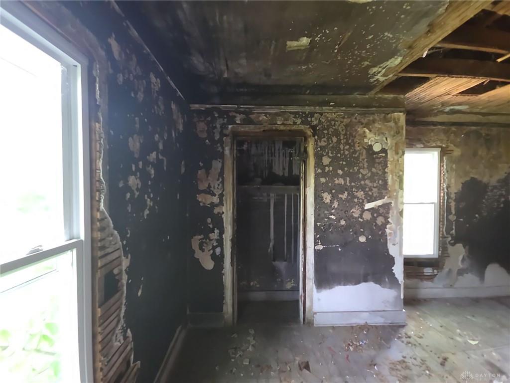 1027 W Riverview Property Photo 39