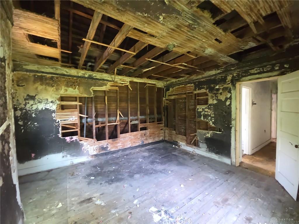 1027 W Riverview Property Photo 40