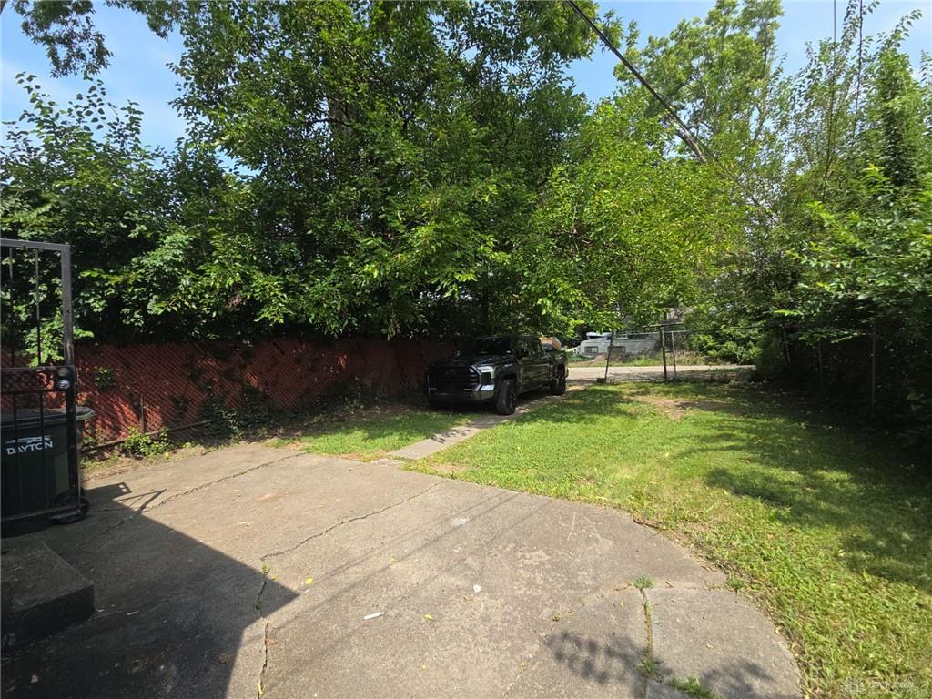 1027 W Riverview Property Photo 49