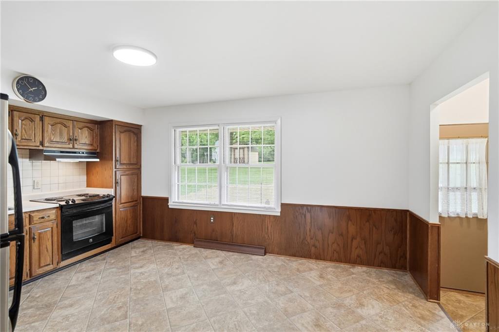 406 Ross Property Photo 12