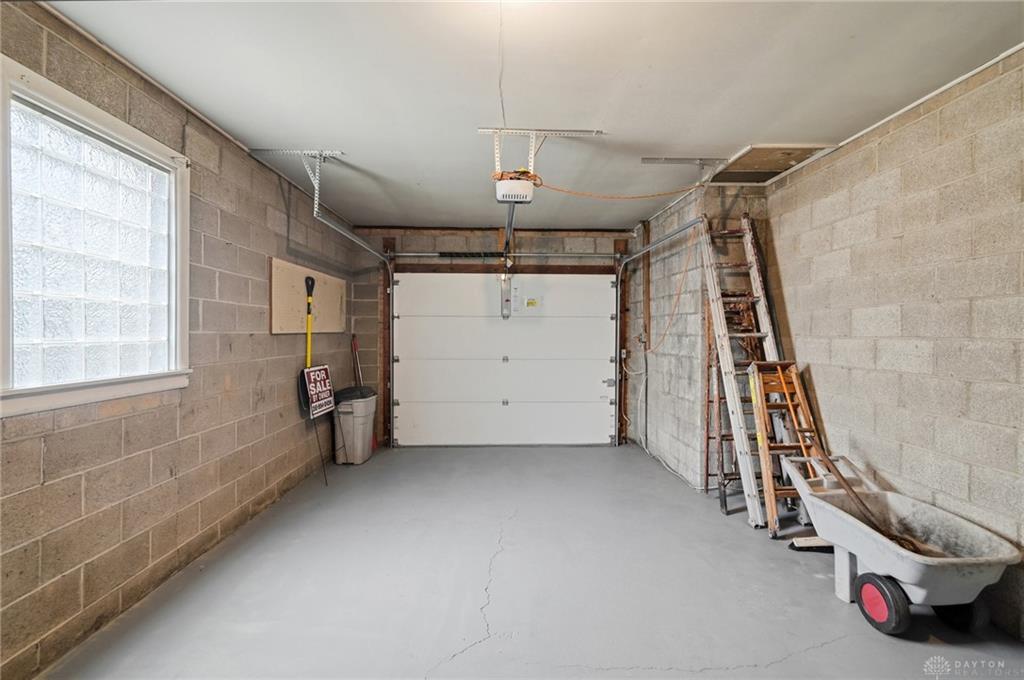 406 Ross Property Photo 43
