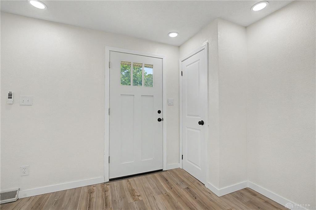 804 Oakleaf Property Photo 6