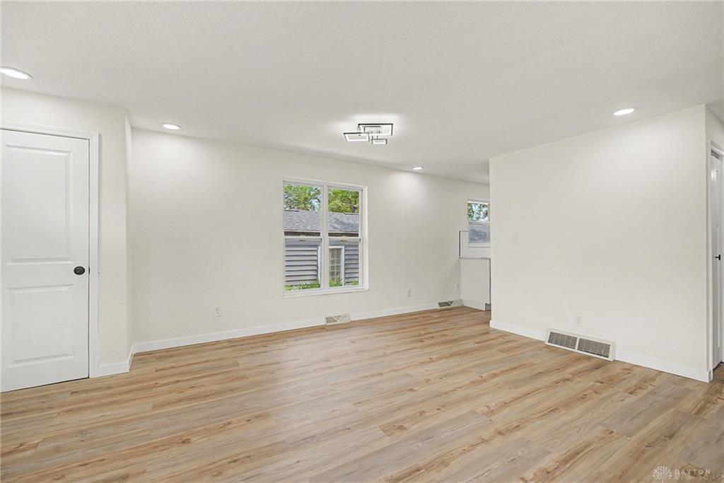 804 Oakleaf Property Photo 11