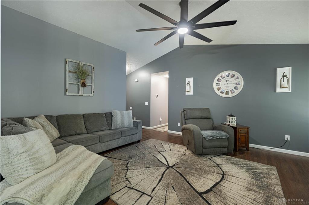 21 Clearbrook Property Photo 4