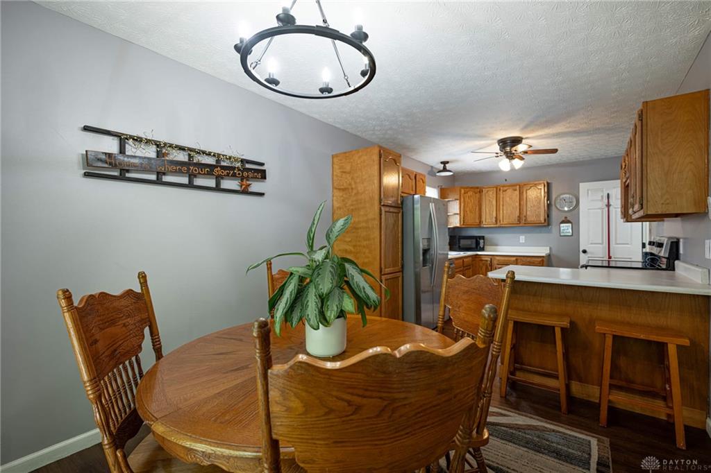 21 Clearbrook Property Photo 7