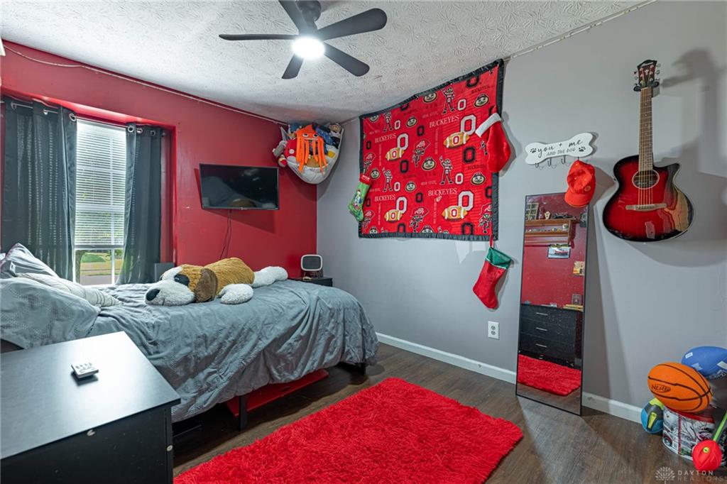 21 Clearbrook Property Photo 15