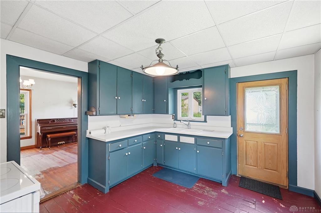 121 E Main Property Photo 15