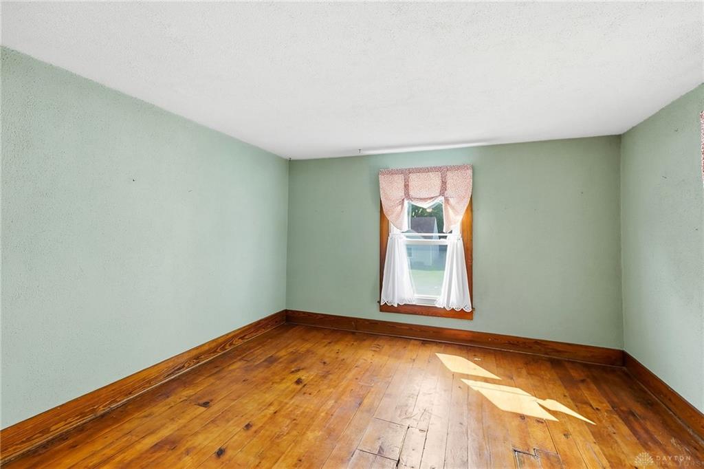 121 E Main Property Photo 17