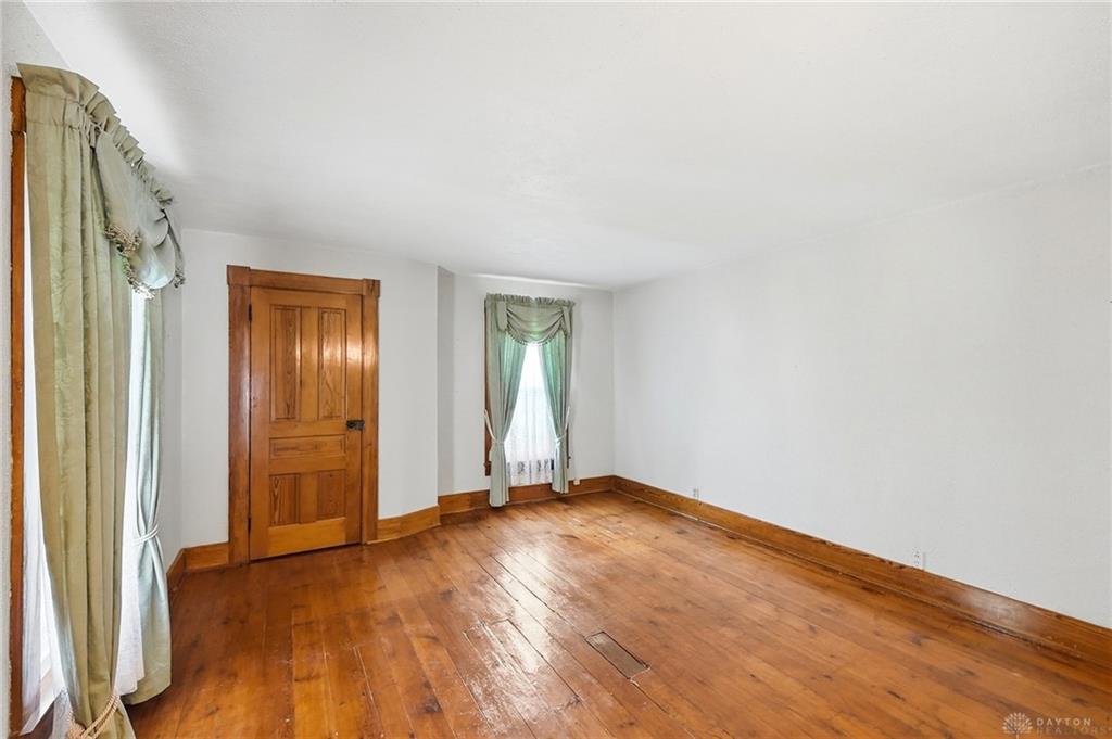 121 E Main Property Photo 20