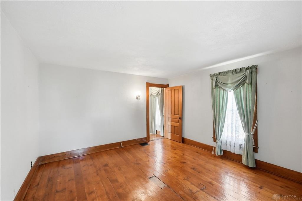 121 E Main Property Photo 21