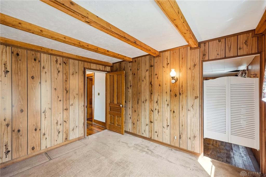 121 E Main Property Photo 23