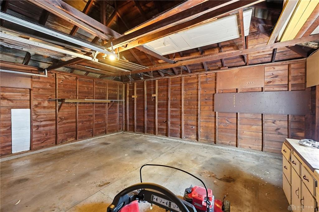 121 E Main Property Photo 30