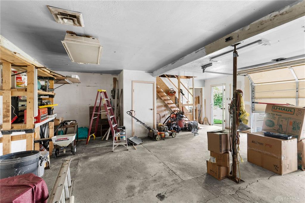 622 Dawes Property Photo 33