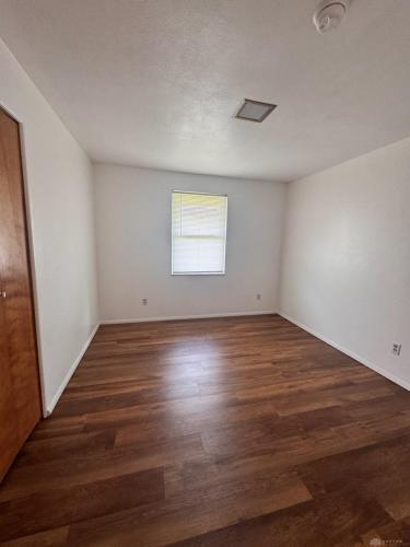 3040 Viewcrest Property Photo 12
