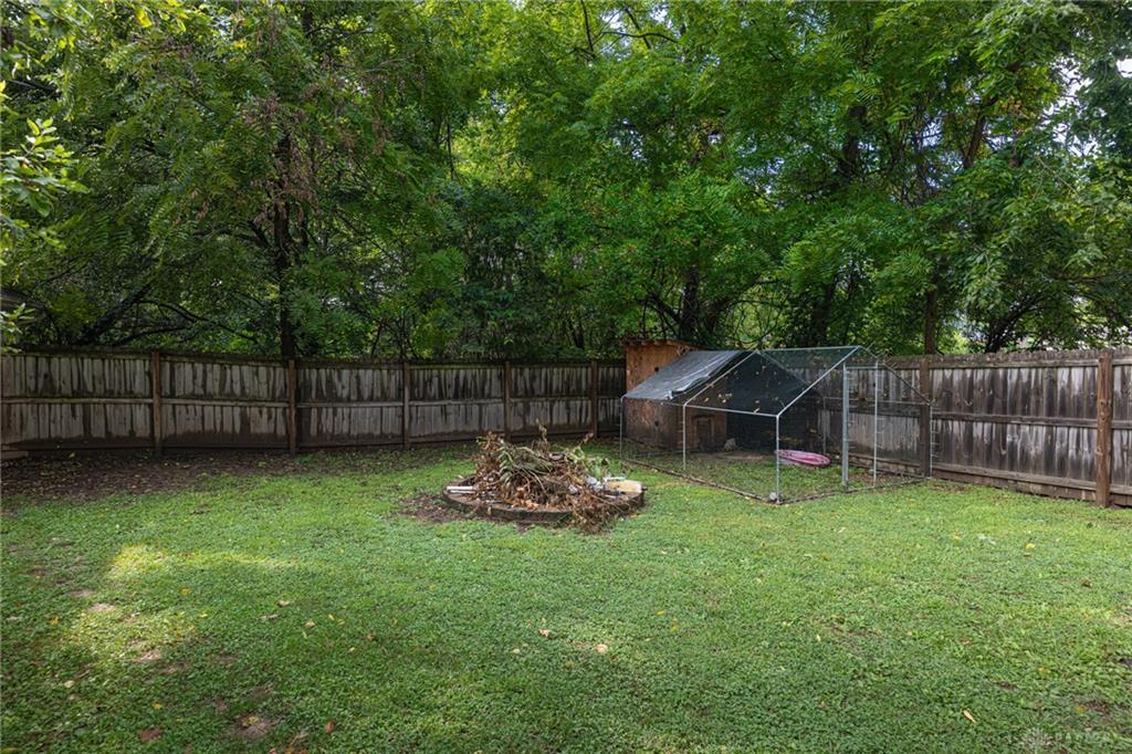 407 W Lomar Property Photo 25