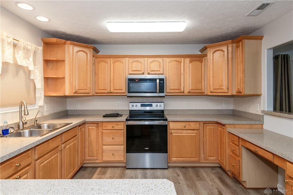 1295 Candlelite Property Photo 10